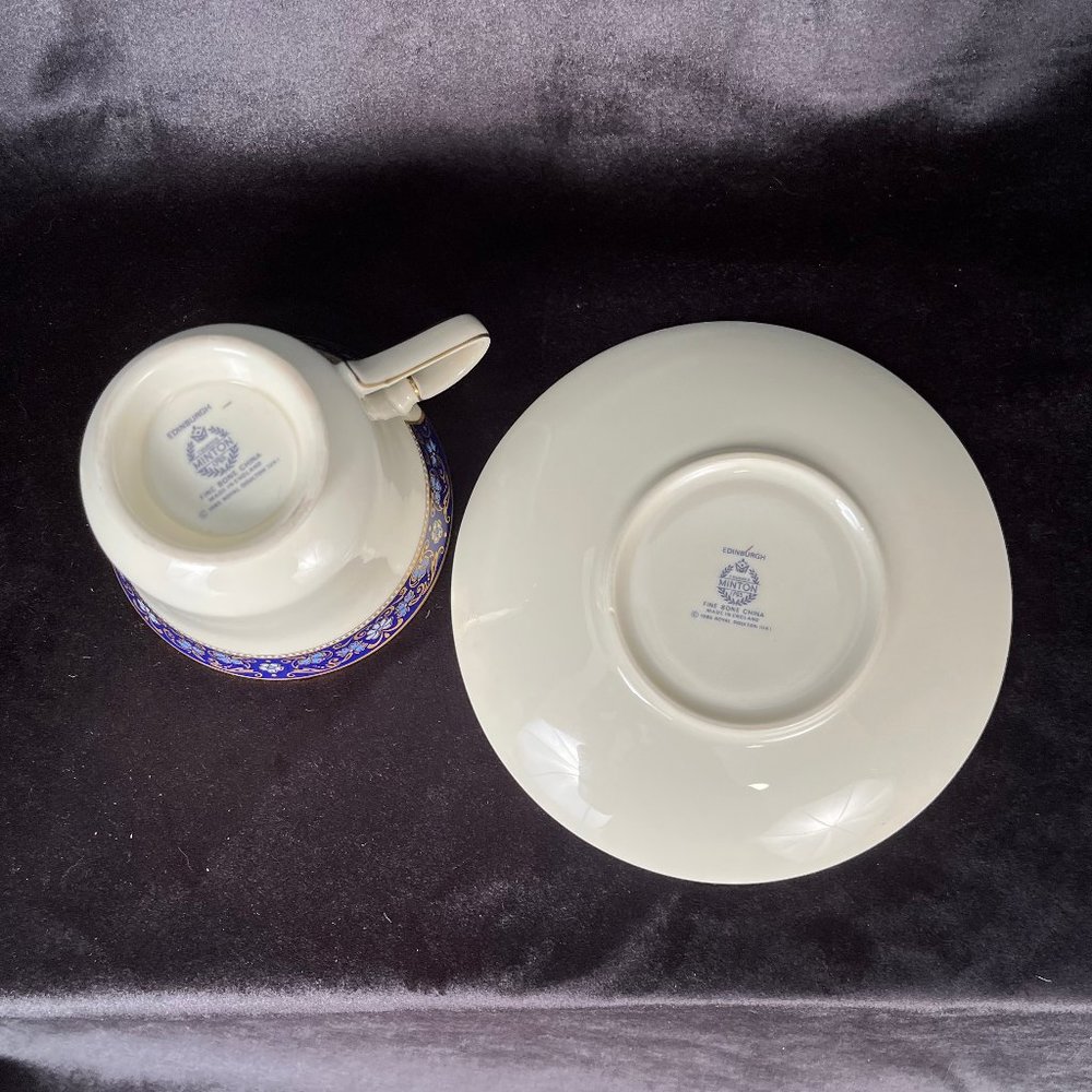 Footed Cup & Saucer Set | Edinburgh Dark Blue - Picture 3 of 4